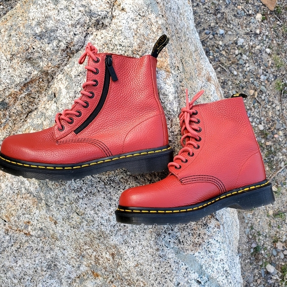 Dr. Martens Shoes - Dr. Martens Pascal Boots with Zipper. Size 8